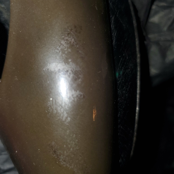 Burberry Brown Patent Leather Pleated T Strap Pumps Size 40/ 8.5 - Picture 7 of 9